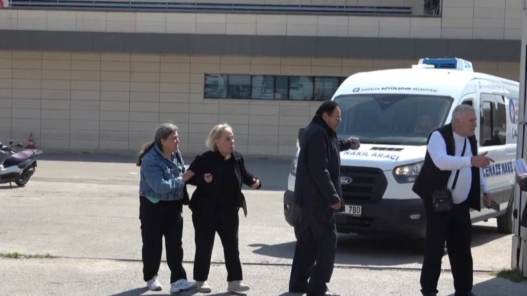 Antalya'da korkunç olay! Falezlerden denize  düşen müzisyen öldü 9